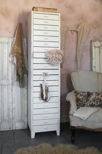 Byrå - Metall - Antique cream - 170x40x40 cm - www.frokenfraken.se
