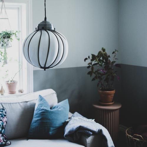HÖST - Taklampa - Vit/Krom - 35 x Ø25 cm - www.frokenfraken.se