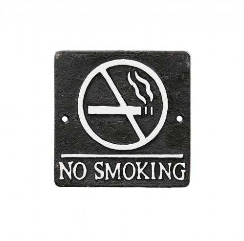 NO SMOKING - Skylt I Jrn - 12 x 12 cm - www.frokenfraken.se