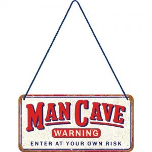 Hängande Plåtskylt - Man Cave - 10×20 cm - www.frokenfraken.se