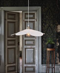 Taklampa Daisy - Beige - Ø53 cm - www.frokenfraken.se