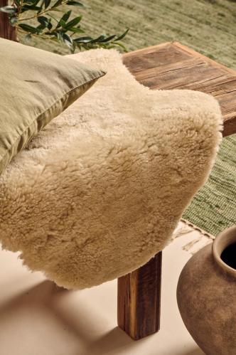 lammpäls - naturfärgad - 90 x 50 cm - www.frokenfraken.se