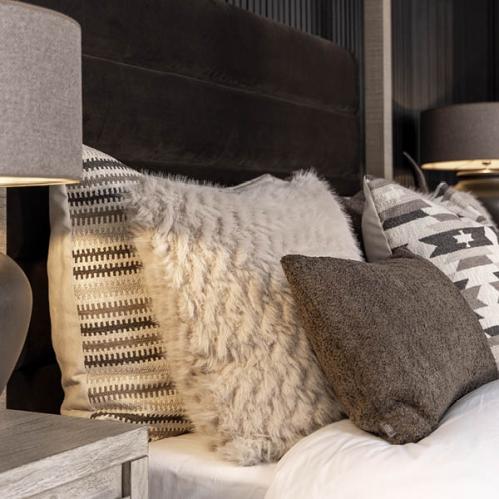 Kuddfodral - Cavalese - Cream - Fuskpäls - 60 x 60 cm - www.frokenfraken.se