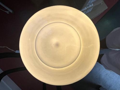 Taklampa m. Stång - Valter - Mässing/Vit - Ø20 x H49 cm - www.frokenfraken.se