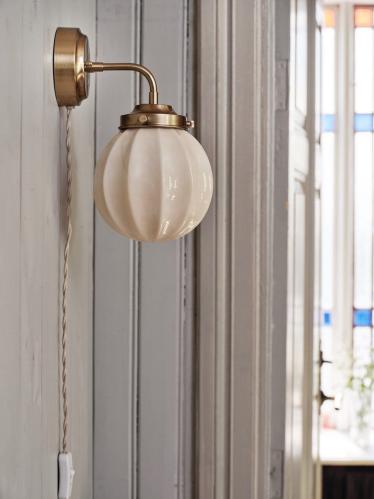 Vägglampa - Marit - Liten - Mässing, Beige - Ø16 x H29 x D21 cm - www.frokenfraken.se