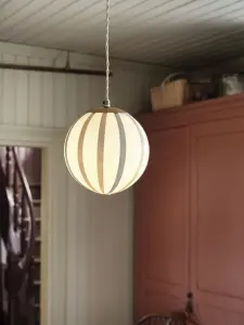 Taklampa - Alba - Opal - Liten - Vit/Beige - Ø21 x H23 cm - www.frokenfraken.se