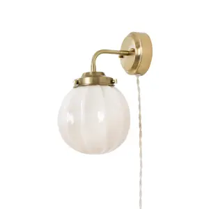 Vägglampa - Marit - Liten - Mässing, Beige - Ø16 x H29 x D21 cm - www.frokenfraken.se