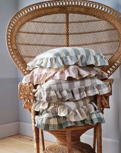 Kuddfodral - Ida Volang Randig - Vit - Beige - L45 x B45 cm - www.frokenfraken.se