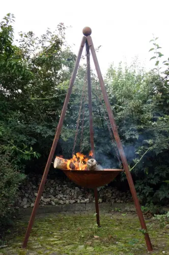 Eldfat hängande i ställning - Rostfärgat Stort - Ø90 x 210 cm - www.frokenfraken.se