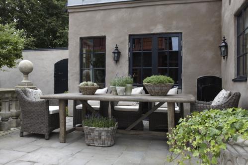 NEW VINTAGE OUTDOOR Diningtable - www.frokenfraken.se