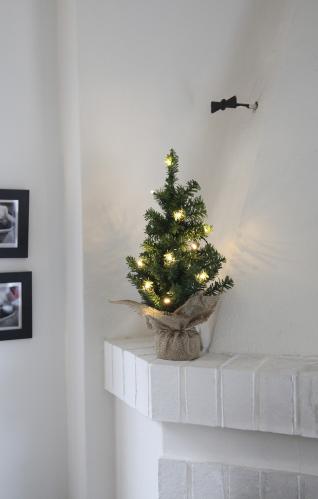 Julgran med belysning - Bordsgran i jutesäck - 45 cm - www.frokenfraken.se