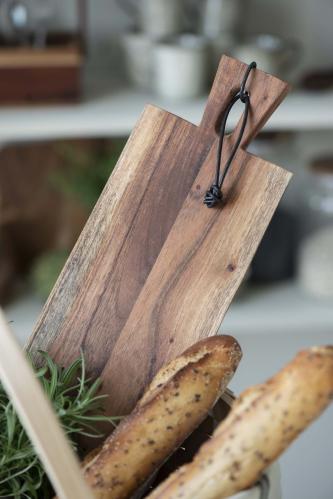 Skärbräda - Tapasbräda acaciaträ - 60 X 15 X 1,5 CM - www.frokenfraken.se