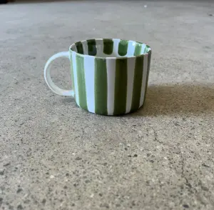 Kopp - Randig - Grön - www.frokenfraken.se