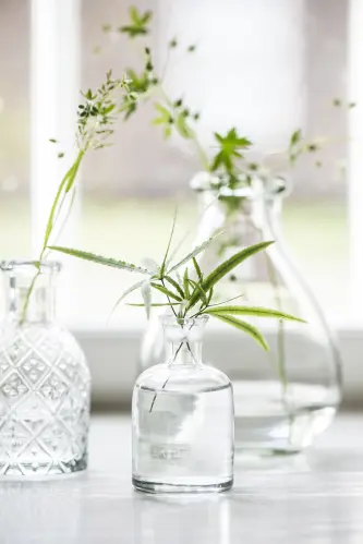 Glasflaska/Ljusstake - Kristallglaskänsla - Ø6 x 11 cm - www.frokenfraken.se