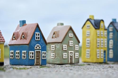 Hus för värmeljus - Nyhavn - Grönt brun dörr - 16 cm - www.frokenfraken.se