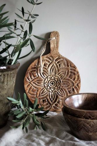 Skärbräda - Fleur - Rund - Bidra till Barncancerfonden - 19 x 27 x 2 cm - www.frokenfraken.se
