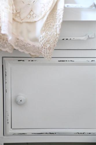 XXX_UTGÅTT_Byrå - Metall - Antique white - 70x40x40cm - www.frokenfraken.se