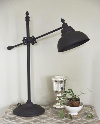XXX_UTGÅTT_Bordslampa - Rustik lampa i svart metall - www.frokenfraken.se
