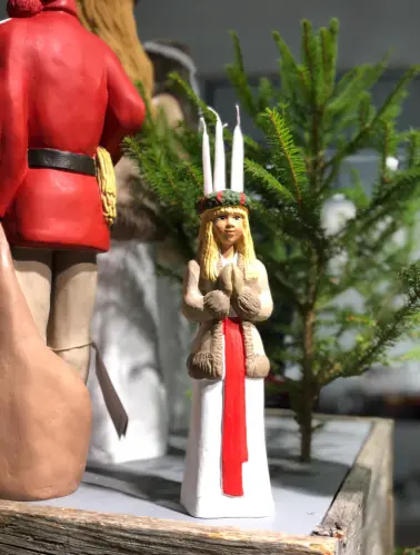 Lucia - Liten figur - 20 cm - www.frokenfraken.se