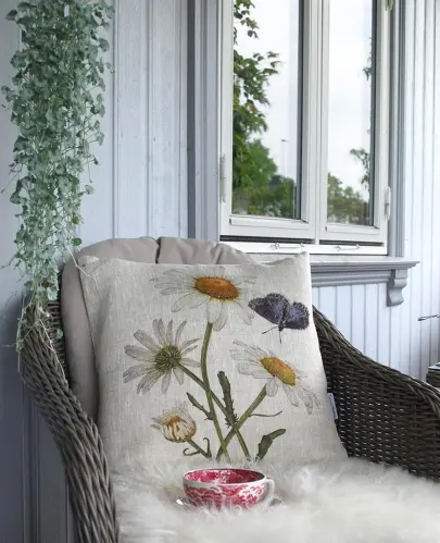 Kuddfodral - Blåvinge/Prästkragar - 47 cm - www.frokenfraken.se
