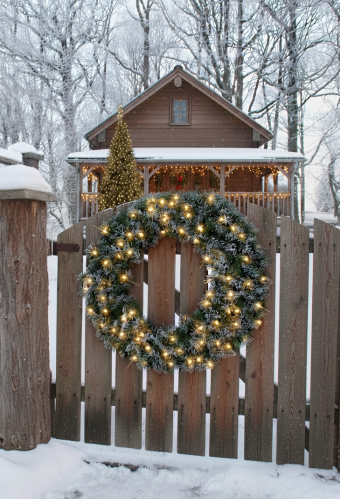 Krans - Grankrans med belysning & snö - Ø70 cm - www.frokenfraken.se