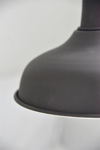 Taklampa - Metall - Matt Svart - 25 x Ø30 cm - www.frokenfraken.se