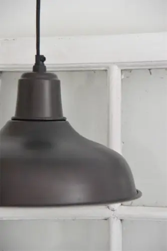 Taklampa - Metall - Blank Svart - 25 x Ø30 cm - www.frokenfraken.se