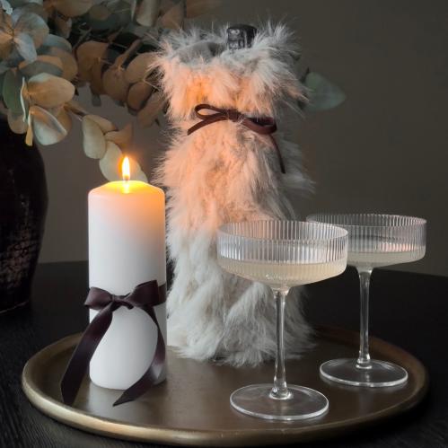 Vinpåse - Cavalese - Cream - Fuskpäls - 30 x 13 cm - www.frokenfraken.se