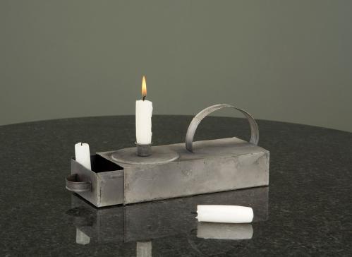 Ljushållare - Med låda - Kronljus - 21 x 10 x 11 cm - www.frokenfraken.se