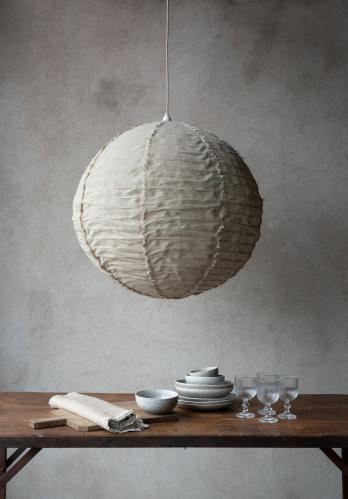Taklampa - Klot - Lin - Ø76 x 76 - www.frokenfraken.se