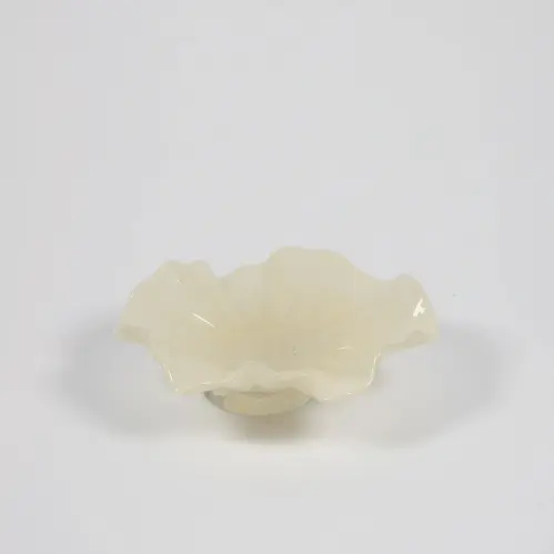 Fat/Skål på fot - Loa - Vanilj - Glas - Ø22 cm - www.frokenfraken.se