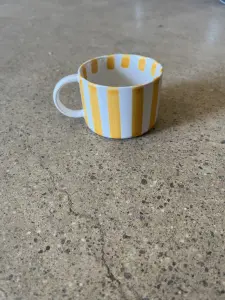 Kopp - Randig - Gul - www.frokenfraken.se