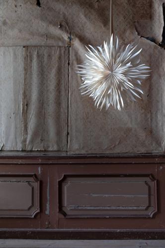 Julstjärna Papper - Eldig 70 cm - Vit - www.frokenfraken.se