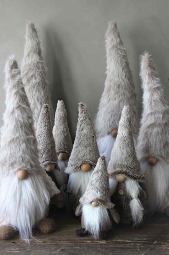 Tomte - Jolly Frosty - Beige - 44 cm - www.frokenfraken.se
