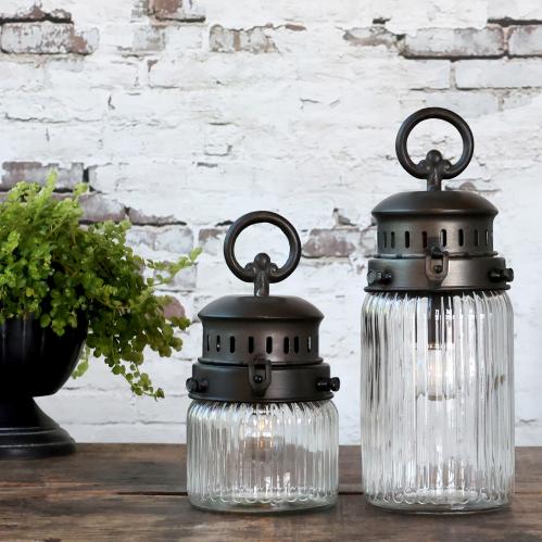 Fransk ladugårdslykta med glödlampa och timer - 22 x Ø11 cm - www.frokenfraken.se