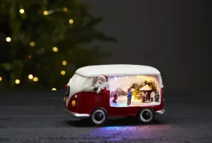 Jultomte i buss med dekorationsby - 12,5 cm - www.frokenfraken.se