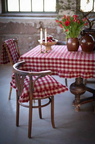 Duk - LISA - RÖD - 140x250cm - www.frokenfraken.se