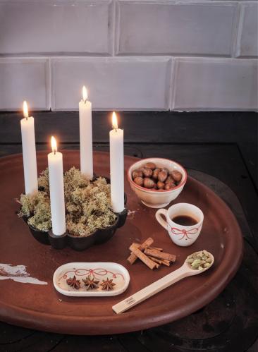 Ljushållare - Svart - L18,3 x B18,3 x D6,6 cm - www.frokenfraken.se