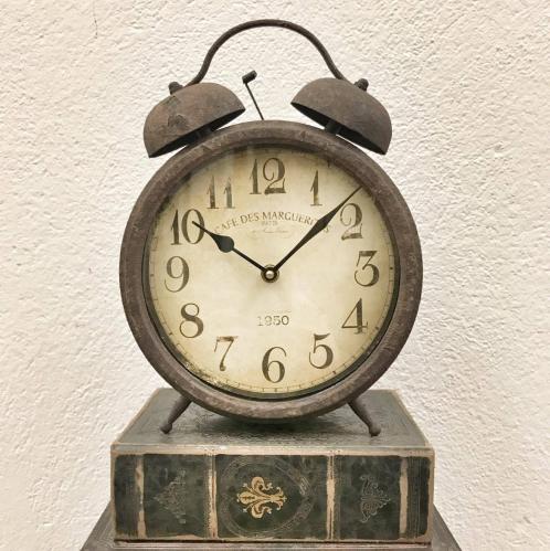 Klocka - Rusty Vintage - 31 cm - www.frokenfraken.se