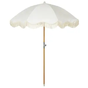 Parasoll - Vitt med naturfärgade fransar och trästång - Ø165 cm - www.frokenfraken.se