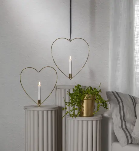 Stående ljusring - Hjärta - Mässing - Batteriljus flammande låga - Ø28 cm - www.frokenfraken.se