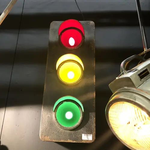 Vägglampa - Trafikljus - 69 x 28 cm - www.frokenfraken.se