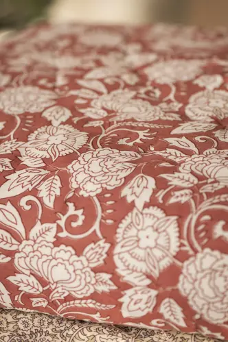 Pläd - Quilt - Blommig - Faded Rose - 130 x 170 cm - www.frokenfraken.se
