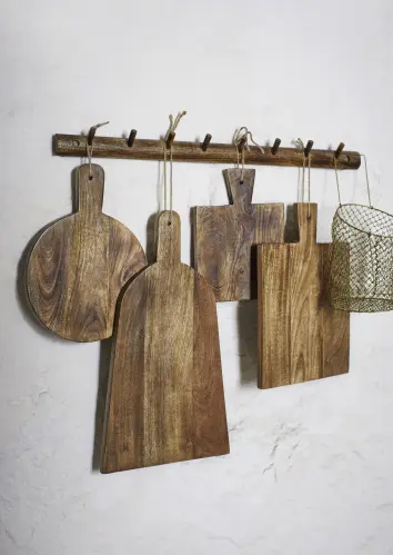 Hängare i Trä med 6 Runda Knoppar - 49 cm - www.frokenfraken.se