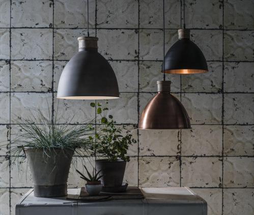 Taklampa - Roseville - Svart - 31 x Ø32 cm - www.frokenfraken.se