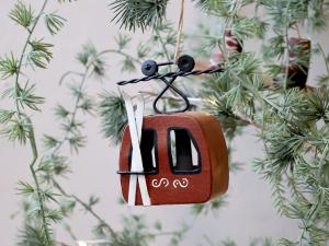 Julkula - Skidlift - 7 x 11 x 5 cm - www.frokenfraken.se