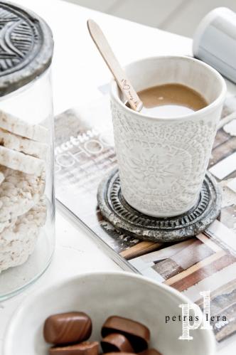 Mugg - Ethnic - Svart med spetsmönster - www.frokenfraken.se