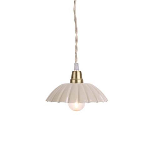 Taklampa Ingrid Beige Liten - Ø 16,5 x 3,5 cm - www.frokenfraken.se