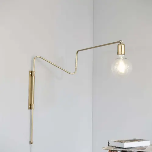 Vägglampa - Swing - Mässing - 70 cm - www.frokenfraken.se