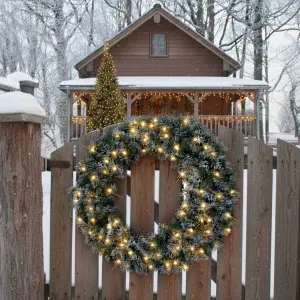 Krans - Grankrans med belysning & snö - Ø90 cm - www.frokenfraken.se